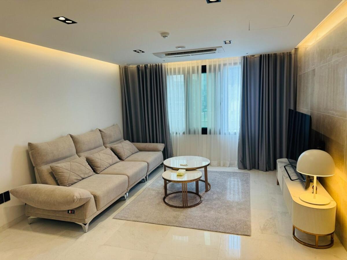 Apartment Majestic Cheongdam *
